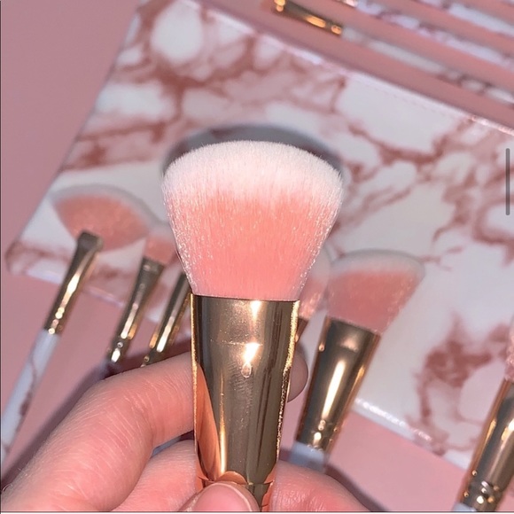 FINAL PRICE DROP  🎉HP🎉 NEW! 12 Makeup Brush Set Marble Pink/White w/ Bag - Picture 10 of 12